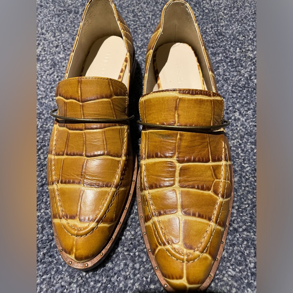 Freda Salvatore women’s loafers